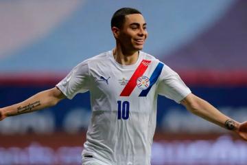 Garnero presentó su primera lista en Paraguay