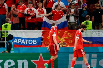 UEFA dio marcha atrás y mantendrá el veto a equipos rusos