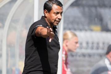 Nolberto Solano fue destituido del Eskilstuna de Suecia