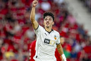 Valencia sumó cuarto partido sin ganar