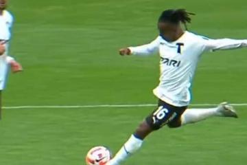 Con Reyna, Torpedo FC empató 1-1 con Yaroslavi por el ascenso ruso