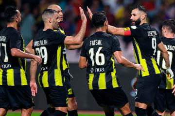 Una buena y una mala: Al Ittihad goleó, pero Benzema salió lesionado