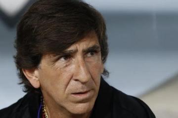 Además de Racing, Costas tiene ofertas del fútbol árabe