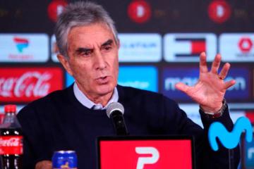 Oblitas: “He tenido una reunión con Reynoso, la decisión se tomará acá en el directorio”