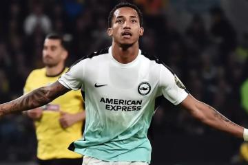 Sin Callens, AEK Atenas cayó por 1-0 con Brighton por la Europa League