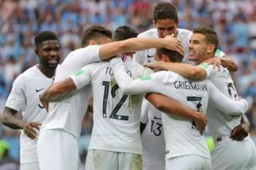 Francia empató con Grecia y culminó como líder del grupo B de las eliminatorias a la Euro