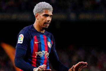 Respiran Barcelona y Uruguay: Araujo solo tiene una sobrecarga