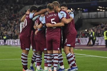 West Ham venció 3-1 a Arsenal y lo eliminó de la Carabao Cup