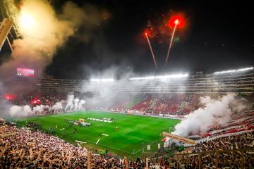 Universitario dio a conocer los precios para la Noche Crema 2024