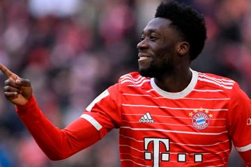 No lo quieren soltar: Bayern Múnich mejoró oferta de renovación para Davies