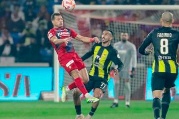 Al Ittihad sufrió su primera derrota con Marcelo Gallardo