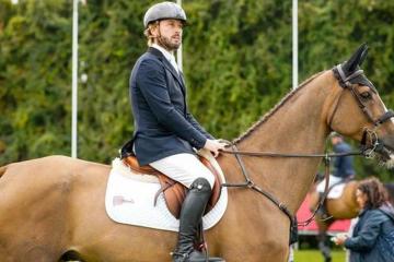Alonso Valdez se coronó tricampeón nacional de saltos ecuestres