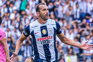 No se baja del barco: Alianza anunció renovación de Hernán Barcos