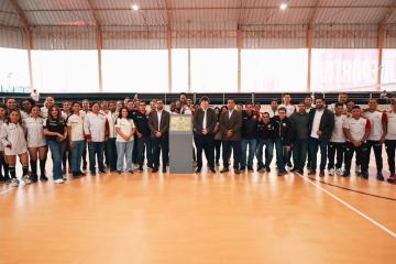 (FOTOS) Universitario inauguró Coliseo Polideportivo en el Lolo Fernández