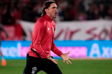 Confirmado: Diego Martínez será entrenador de Luis Advíncula en Boca Juniors