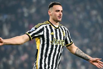 Juventus venció al Napoli y dormirá en la cima de la Serie A