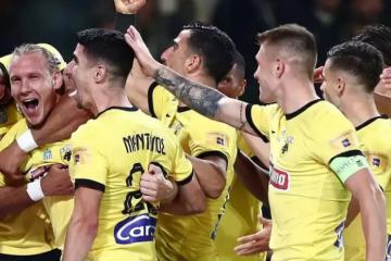 Sin Alexander Callens, AEK Atenas superó por la mínima diferencia a Aris por la décima tercera jornada de la Superliga griega.  El gol del triunfo lo anotó el defensor croata Domahoj Vida a los 59 minutos, con lo que el cuadro amarillo que consiguió su tercer triunfo consecutivo.  Con este triunfo, AEK de Atenas sumó 30 unidades y en la siguiente jornada visitará a Panetolikos este domingo 10 de diciembre a las 9 am (hora peruana).