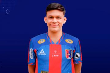 Nilton Ramírez firmó su primer contrato profesional con Alianza Universidad