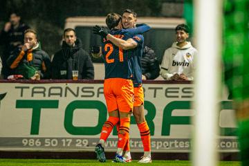 Sin sorpresas: Valencia avanzó en la Copa del Rey