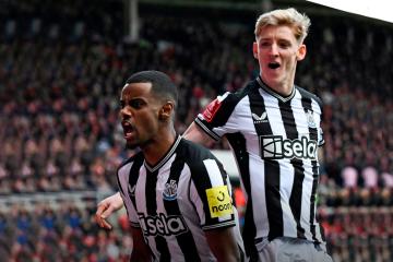 ¡Lo aplastó! Newcastle goleó 3-0 al Sunderland y avanza en Copa FA