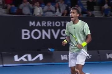 Auger-Aliassime avanzó a tercera ronda en Australia