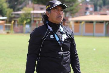 Barbarán: "Tenemos un equipo muy bonito que va a dar pelea en la Liga femenina"