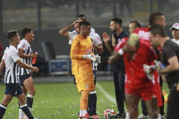 Campos: "Me queda esperar que resuelve la FPF sobre la sanción"