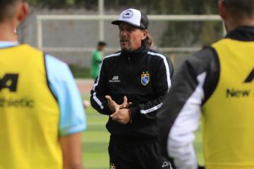 Desio: “Todavía falta traer un refuerzo más, la idea es jugar dos partidos amistosos”