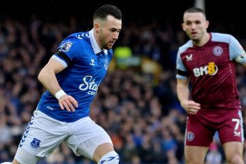 Everton y Aston Villa empataron sin goles