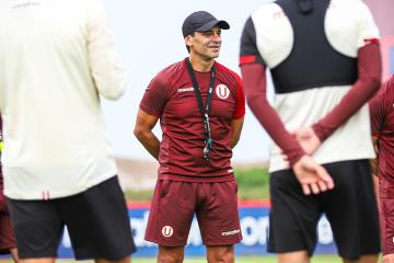 Bustos: “Fue un partido intenso y competimos bien, vamos por buen camino”