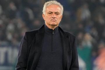Mourinho habría sido ofrecido al Napoli