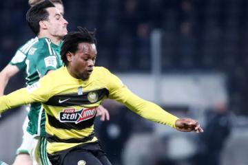 Con Callens, AEK empató 2-2 con Panathinaikos por la Superliga Griega