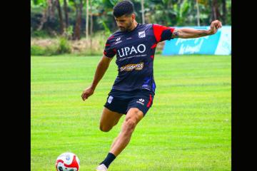 Rizzo: "Es lindo medirse contra el campeón en la primera fecha"