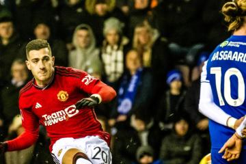 Manchester United clasificó a la cuarta ronda de la Copa FA