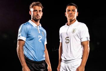 En honor a su primer título: Uruguay presentó su camiseta para el Preolímpico