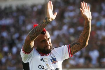 Y un día volvió: Colo Colo anunció la vuelta del 'Rey Arturo'