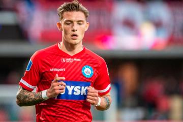 Con Sonne en la banca, Silkeborg venció por 3-0 a Klaksvik por la Atlantic Cup