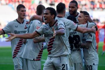 Bayer Leverkusen no tiene pierde y sigue en la punta
