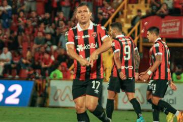 Duarte estuvo en el banco por primera vez en la victoria de Alajuelense