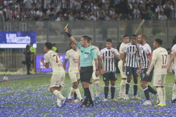 Barcos: "Es duro perder este tipo de partidos pero tenemos un grupo fuerte y sólido".