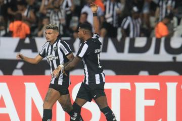 Botafogo goleó por 6-0 a Aurora y avanzó en la Libertadores