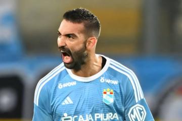 Cauteruccio y un nuevo 'Hat-trick' con camiseta de Cristal