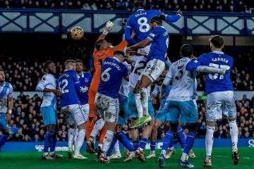 Everton no pudo de local ante el Crystal Palace