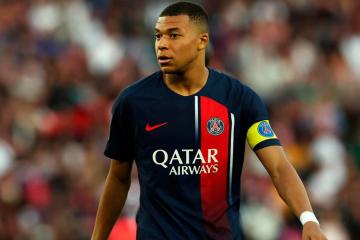 Kylian Mbappé comunicó a sus compañeros su decisión de dejar PSG