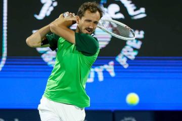 Medvedev avanzó a semifinales en Dubai