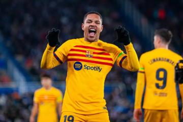 Barcelona derrotó por 3-1 a Alavés con anotación y expulsión de Vitor Roque
