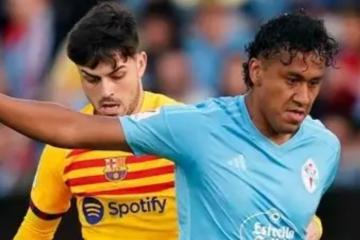 Con Tapia los 90 minutos, Celta cayó por 2-1 con Barcelona por Laliga