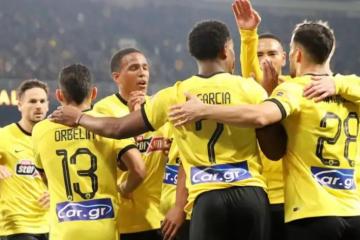 Con Callens, AEK de Atenas goleó por 3-0 a Kifisia por la Superliga griega