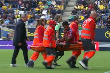 Tapia salió lesionado en empate de Celta de Vigo