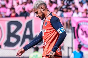 Guerrero antes de partir a Brasil: "Tengo mucho dolor, pero felizmente no es ninguna lesión grave"